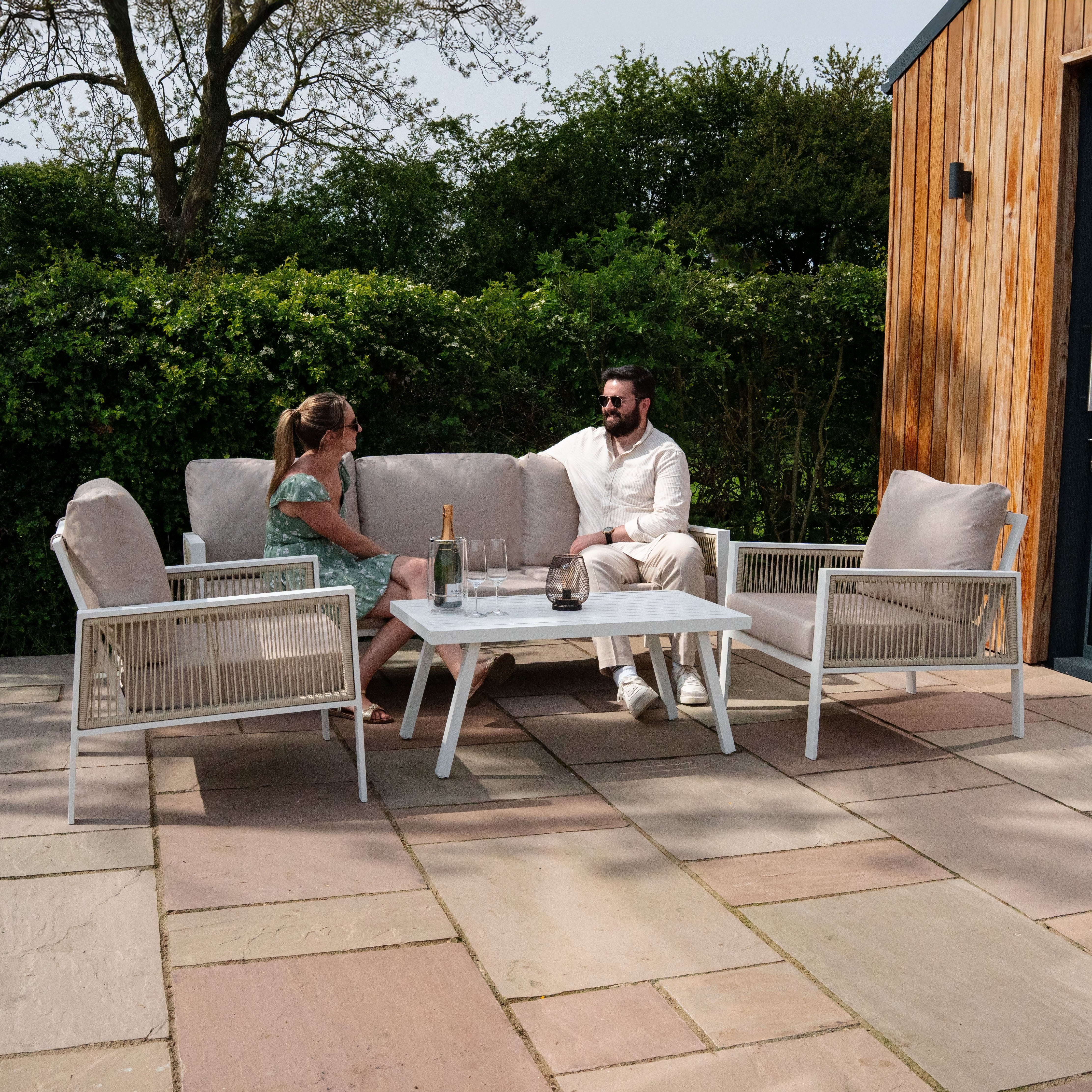Aluminium 4 Piece Sofa Set with Black Rattan Storage Box - White